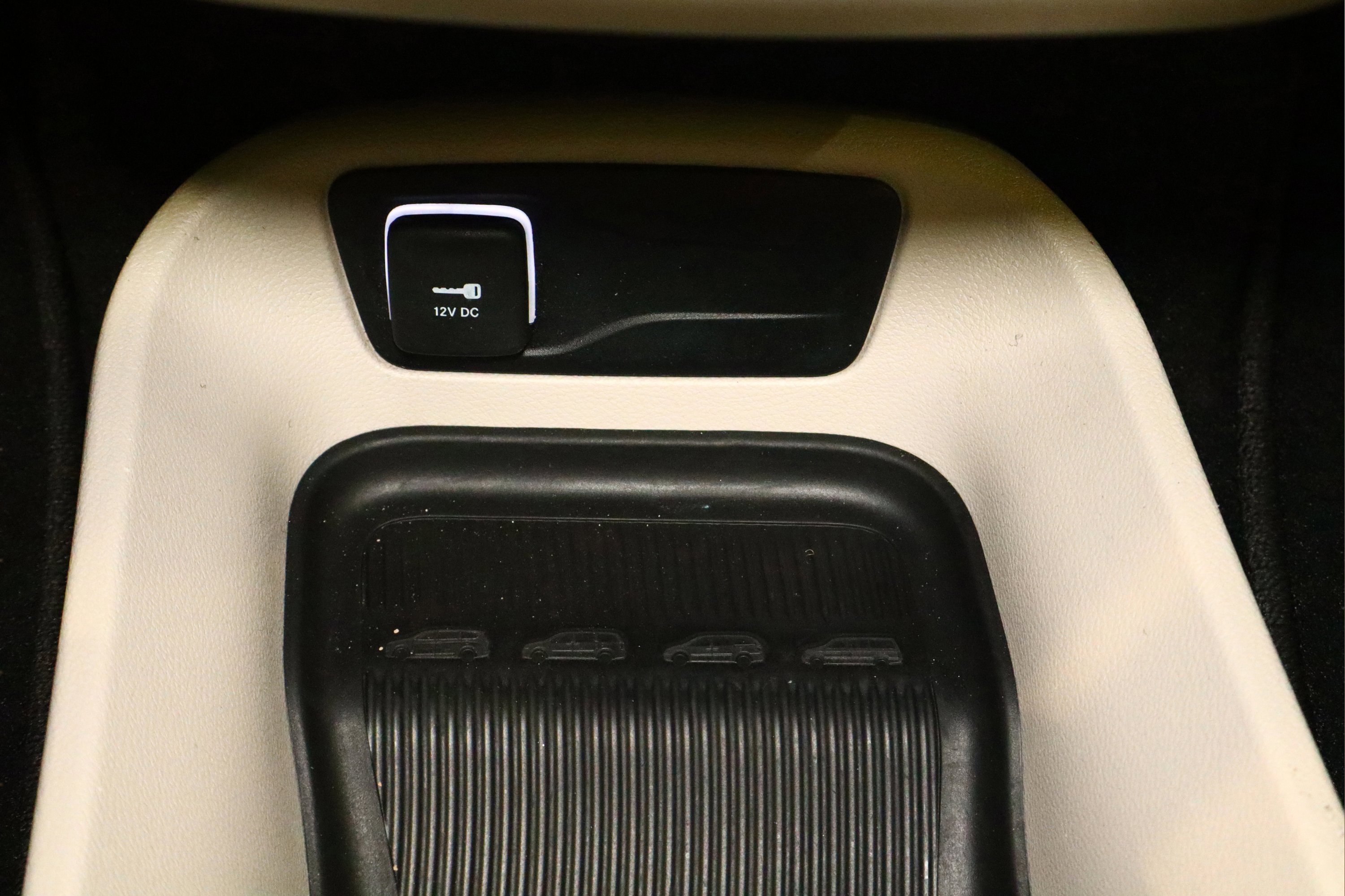 Used 2024 Chrysler Pacifica Touring-L image 28