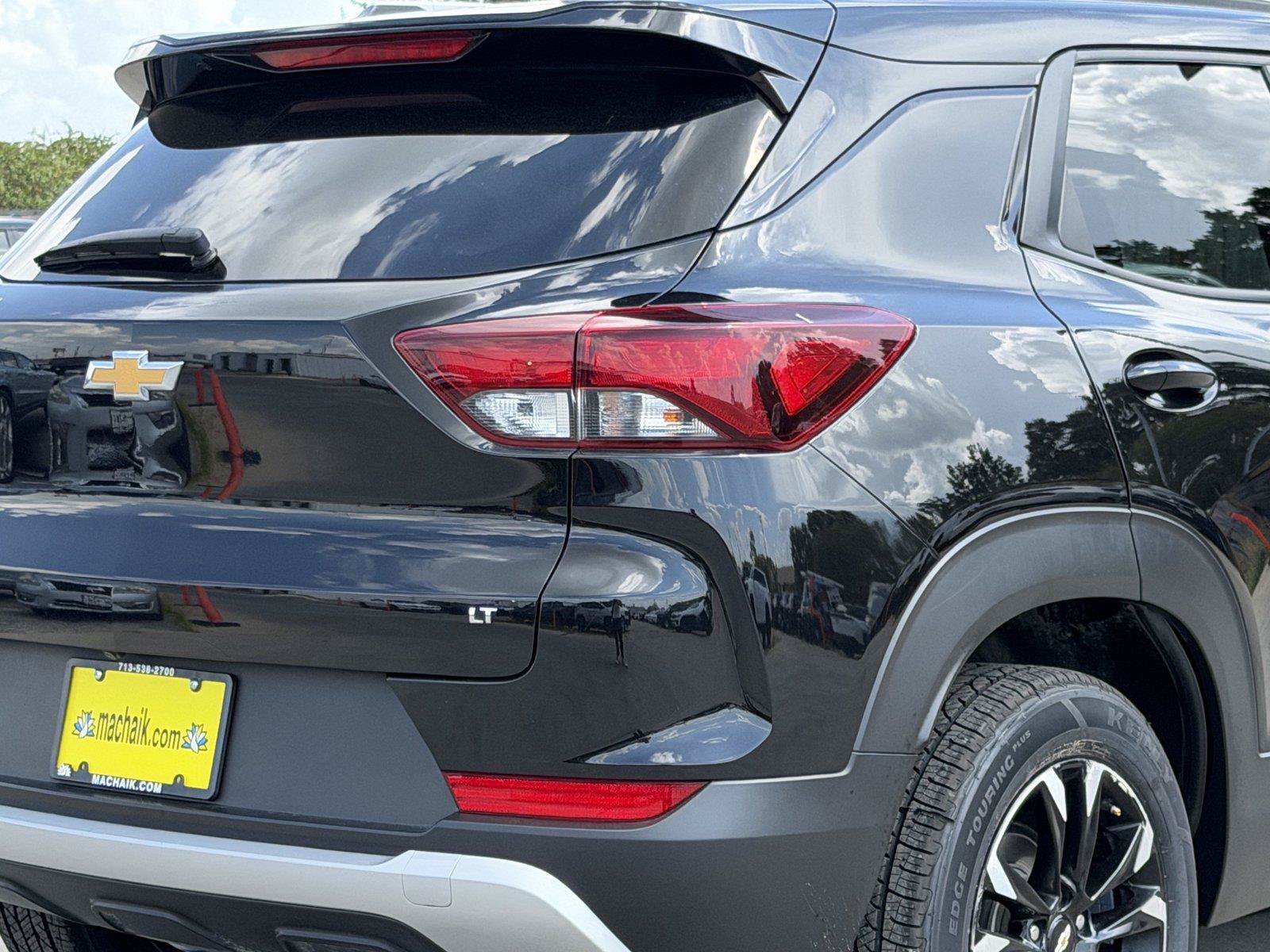 Used 2023 Chevrolet TrailBlazer LT w/ Convenience Package FWD image 11
