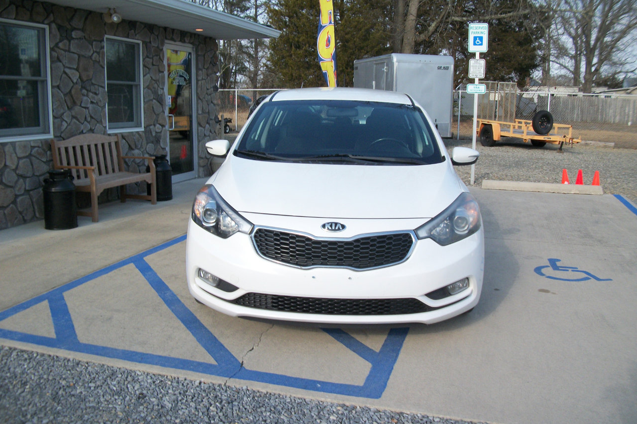 Used 2016 Kia Forte EX image 18