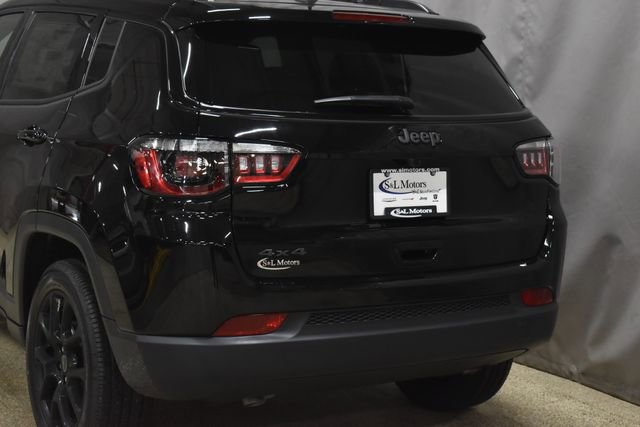 New 2026 Jeep Compass Latitude image 9