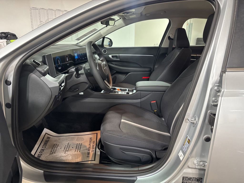 New 2026 Hyundai Sonata SE FWD image 9