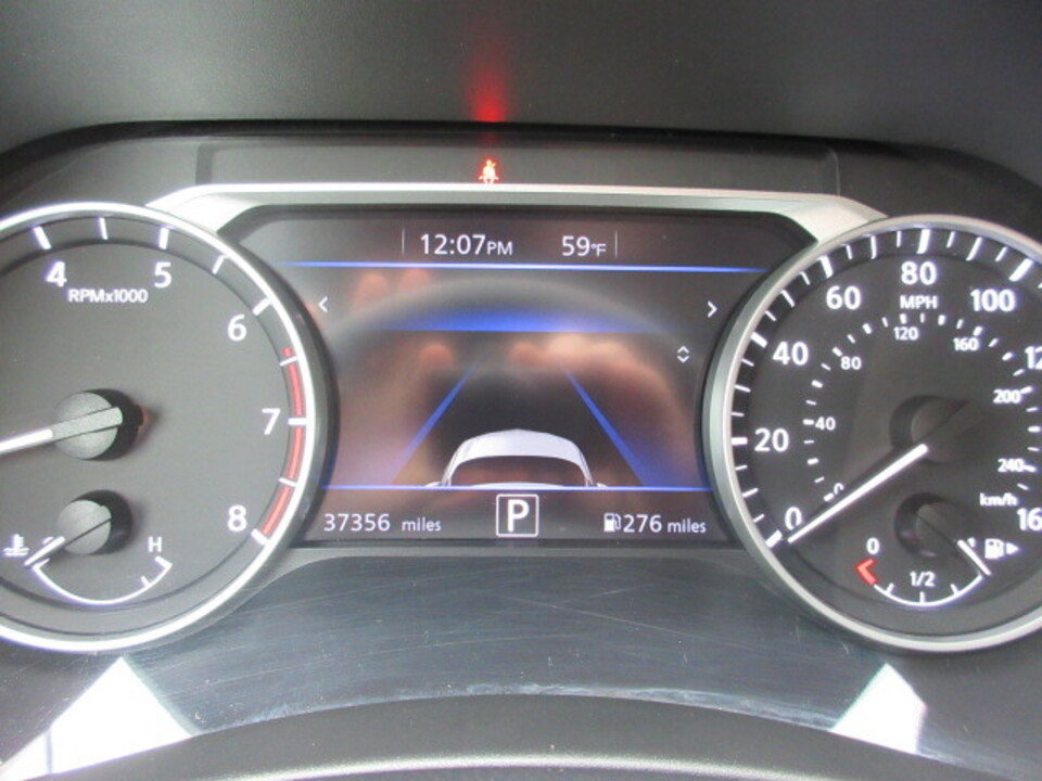 Used 2024 Nissan Sentra SV FWD image 12