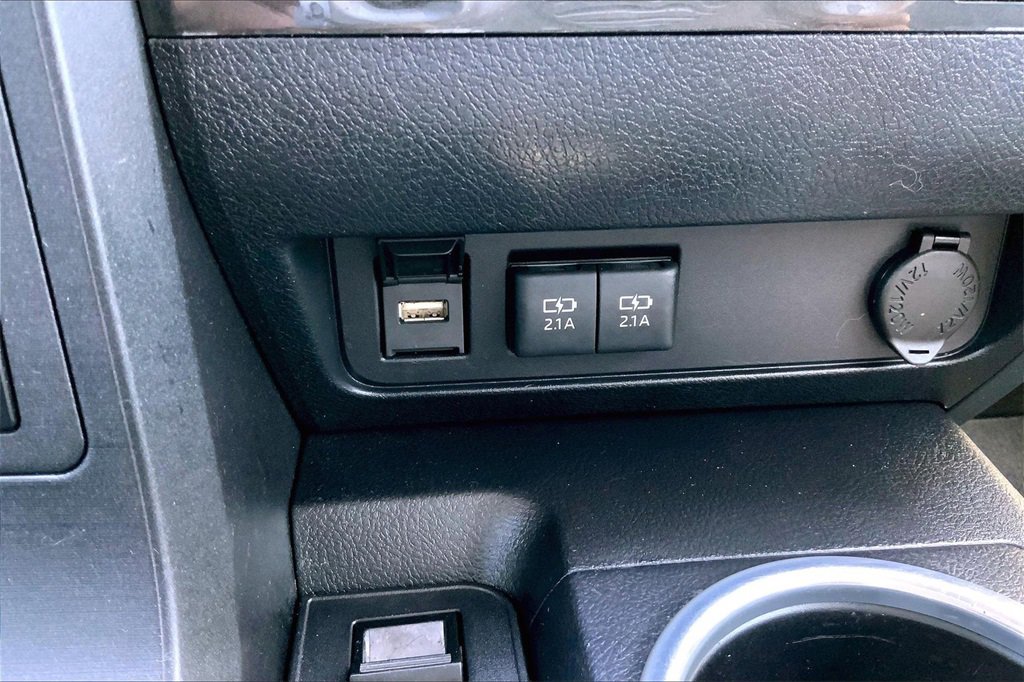 Used 2020 Toyota Sequoia Platinum image 16