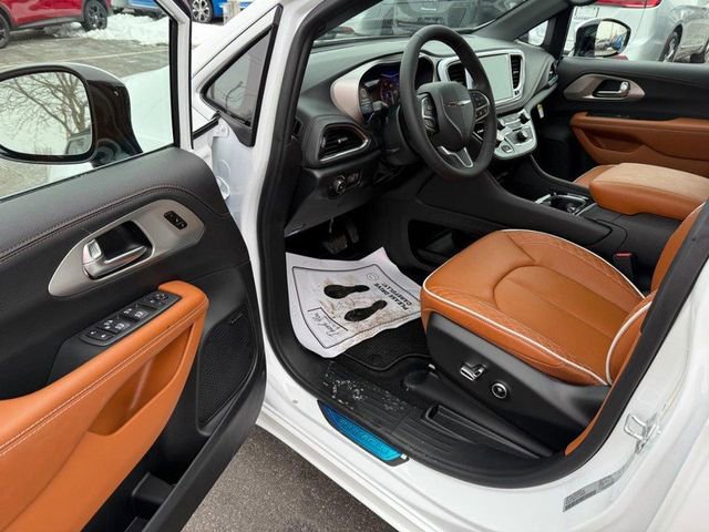 New 2026 Chrysler Pacifica Pinnacle image 20