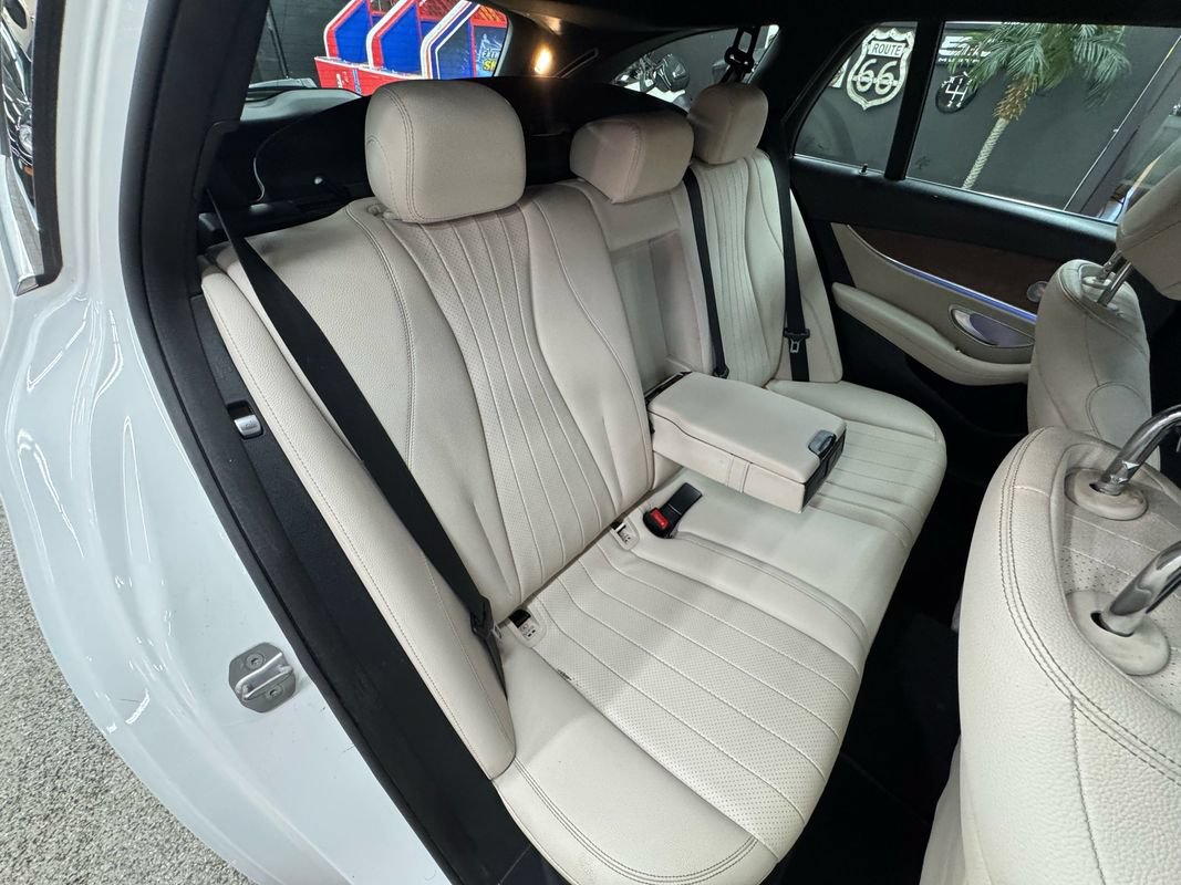Used 2017 Mercedes-Benz E 400 4MATIC Wagon image 19