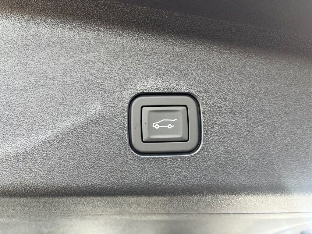 New 2026 Cadillac Vistiq Luxury image 15