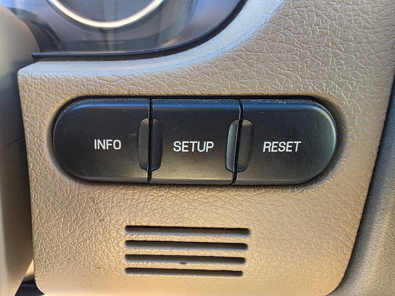 Used 2008 Lincoln Mark LT 2WD image 45