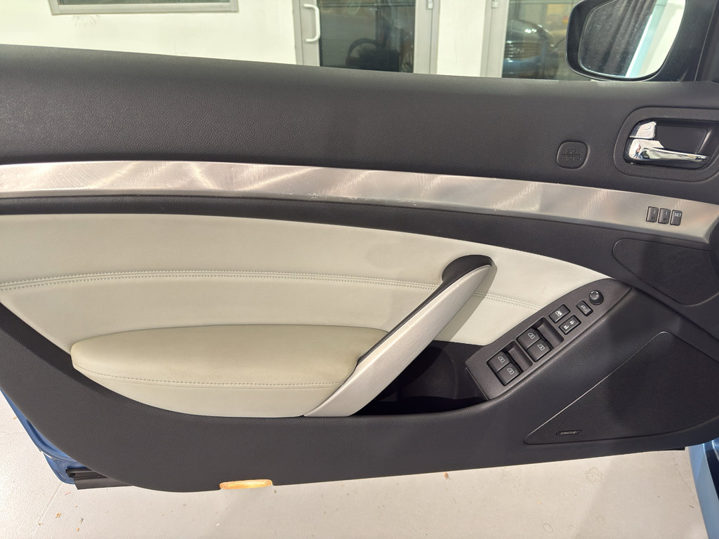 Used 2011 INFINITI G37 Sport w/ Premium Pkg image 19