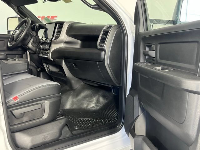 New 2026 RAM 3500 Tradesman w/ Chrome Appearance Group AWD/4WD image 29