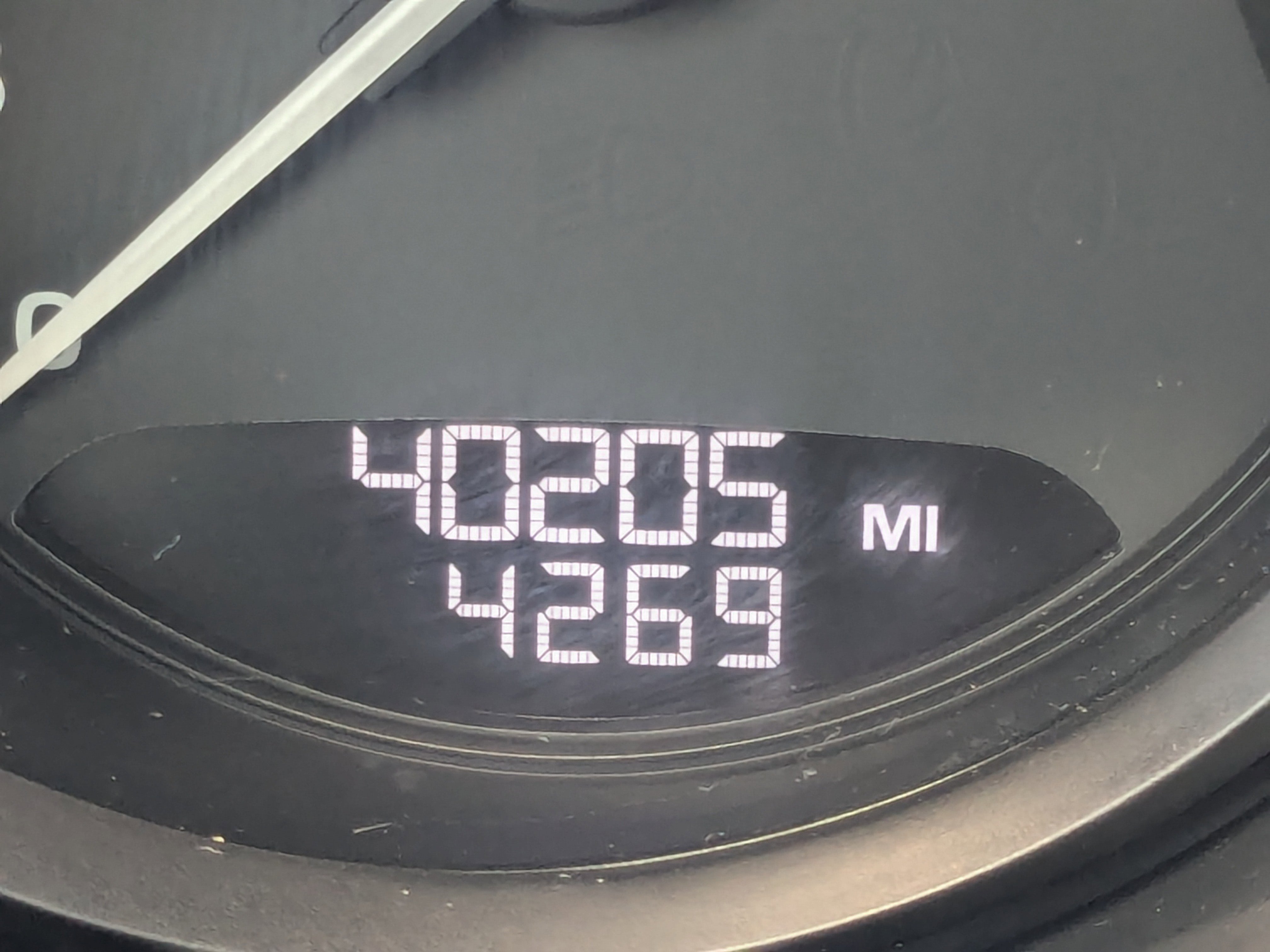 Used 2023 Porsche Macan Turbo image 35