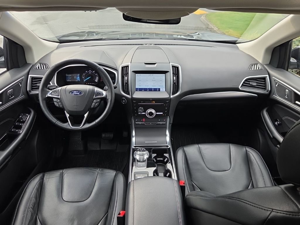 Used 2019 Ford Edge Titanium w/ Equipment Group 301A image 22
