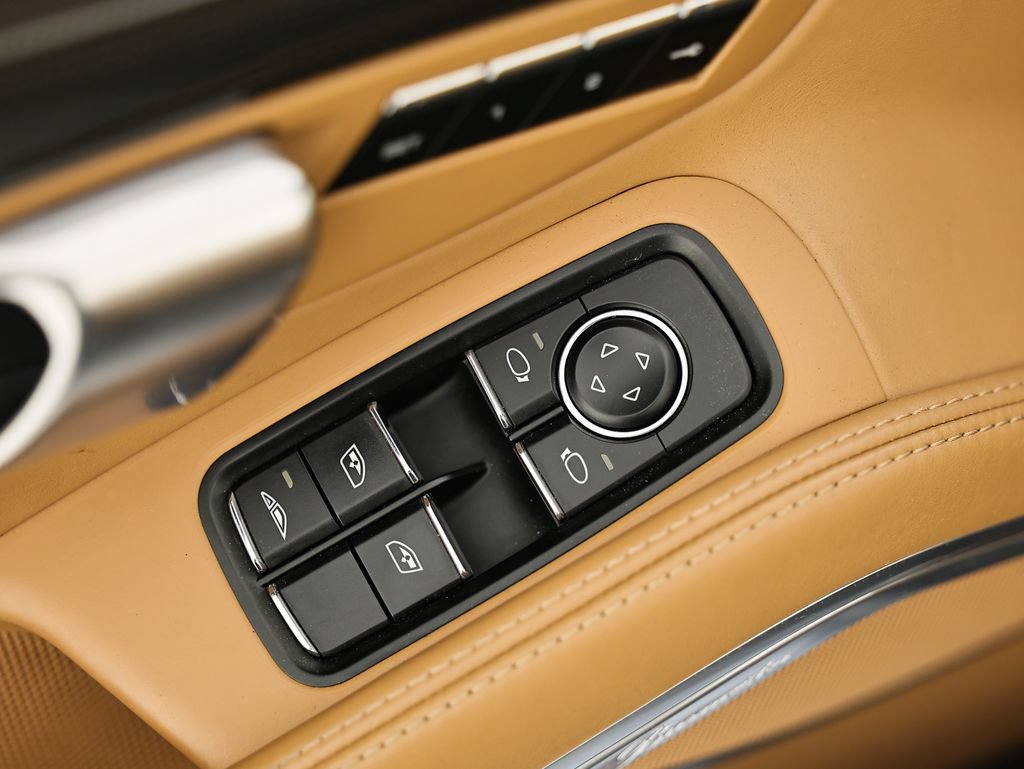 Certified 2019 Porsche 911 Turbo S AWD/4WD image 25