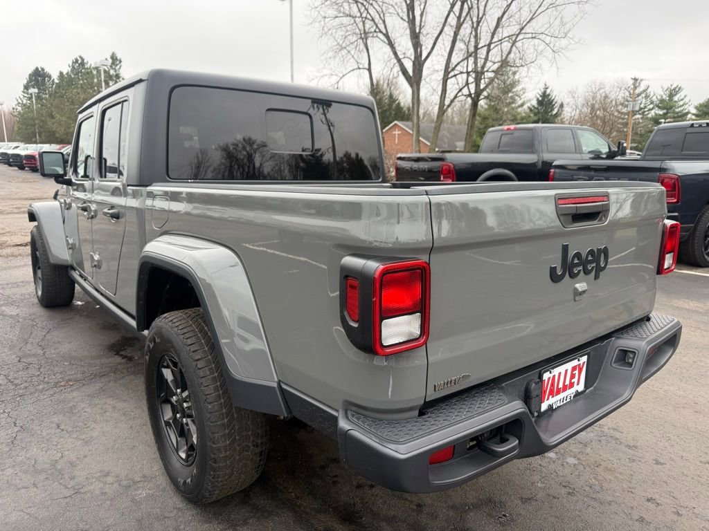 Used 2022 Jeep Gladiator Willys image 5