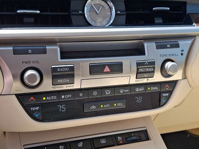 Used 2015 Lexus ES 350 w/ Luxury Package image 16