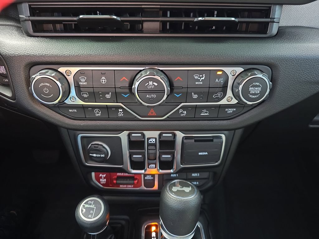 Used 2026 Jeep Wrangler Unlimited Sport AWD/4WD image 25