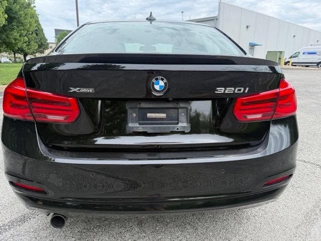 Used 2016 BMW 320i xDrive Sedan AWD/4WD image 4