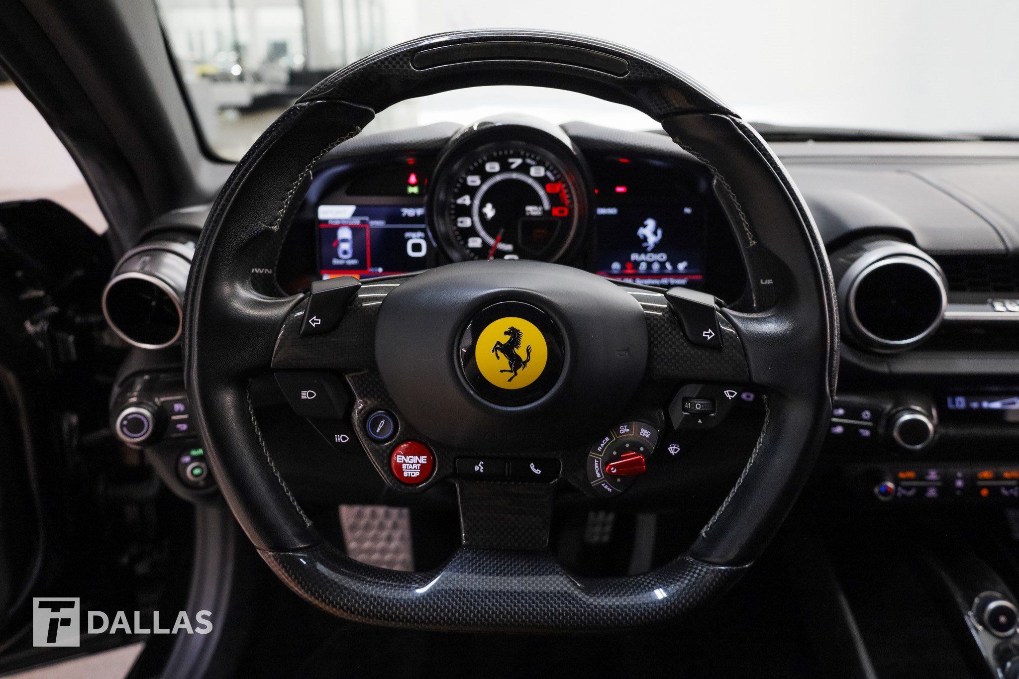 Used 2018 Ferrari 812 Superfast RWD image 27