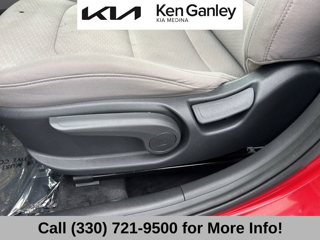 Used 2020 Hyundai Elantra SEL image 28