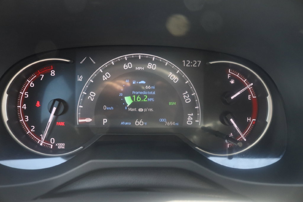 Used 2025 Toyota RAV4 XLE AWD/4WD image 31