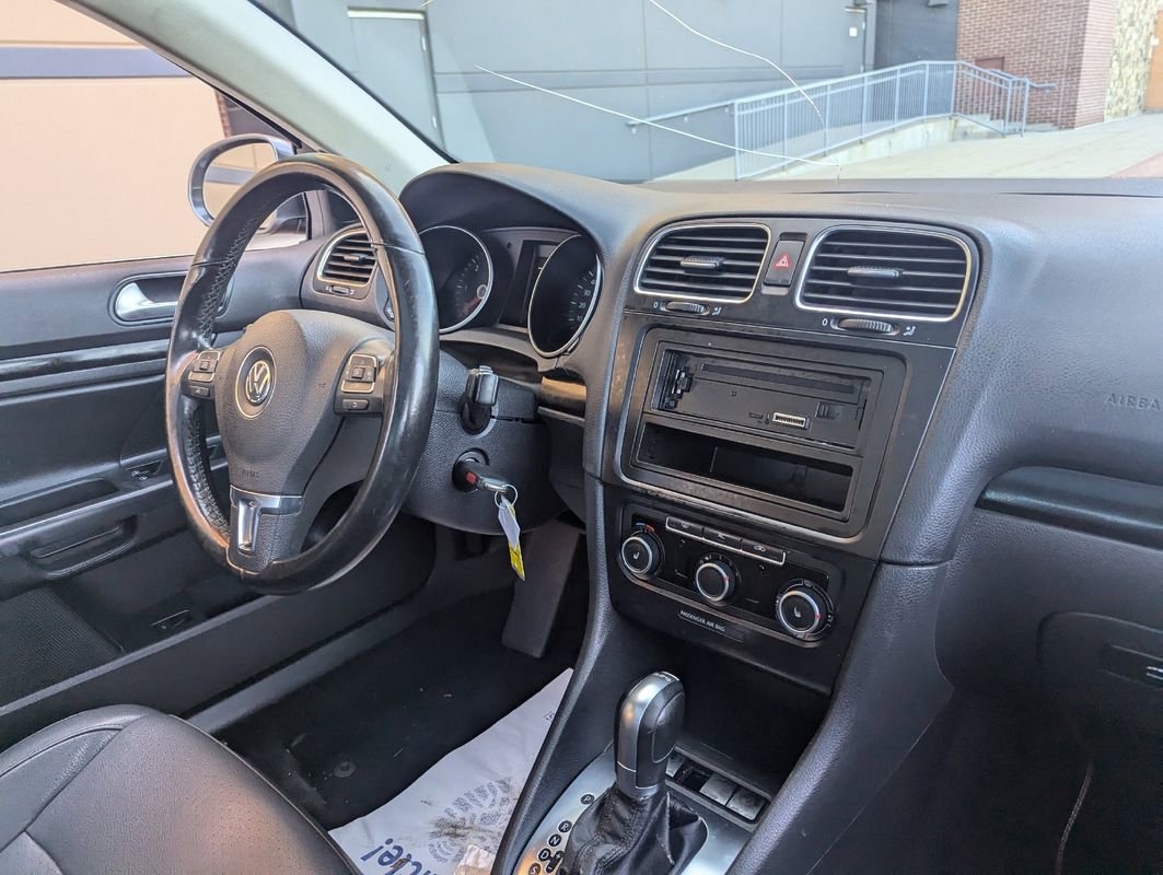 Used 2011 Volkswagen Jetta TDI image 27