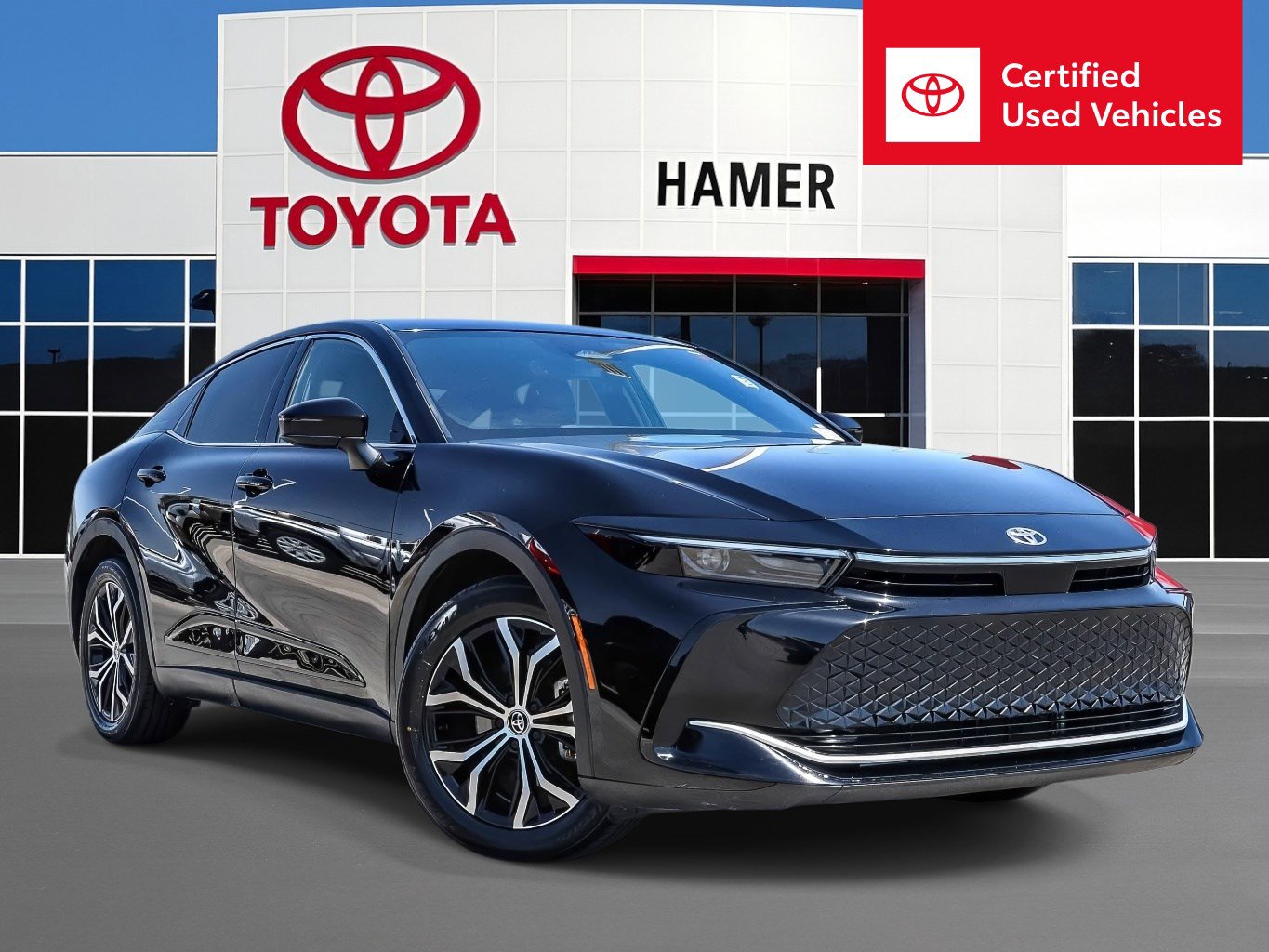 Used 2024 Toyota Crown XLE image 1