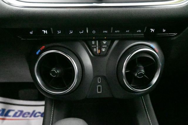 Used 2025 Chevrolet Blazer LT AWD/4WD image 19