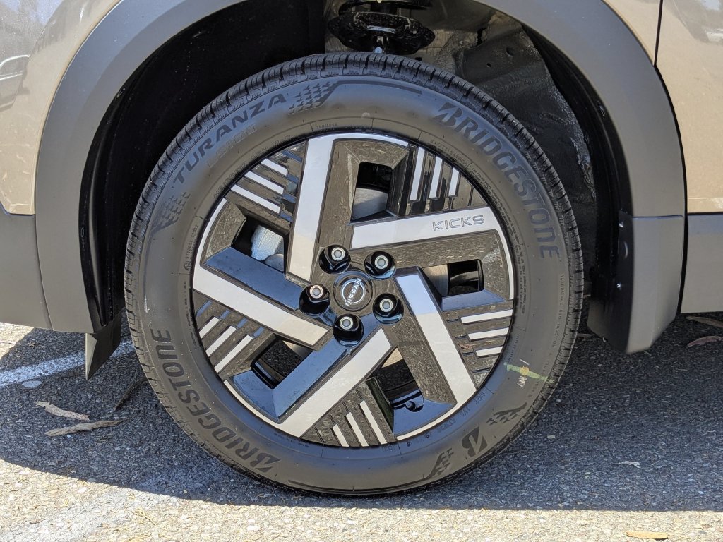 New 2026 Nissan Kicks SV w/ Interior Electronics Package FWD image 9