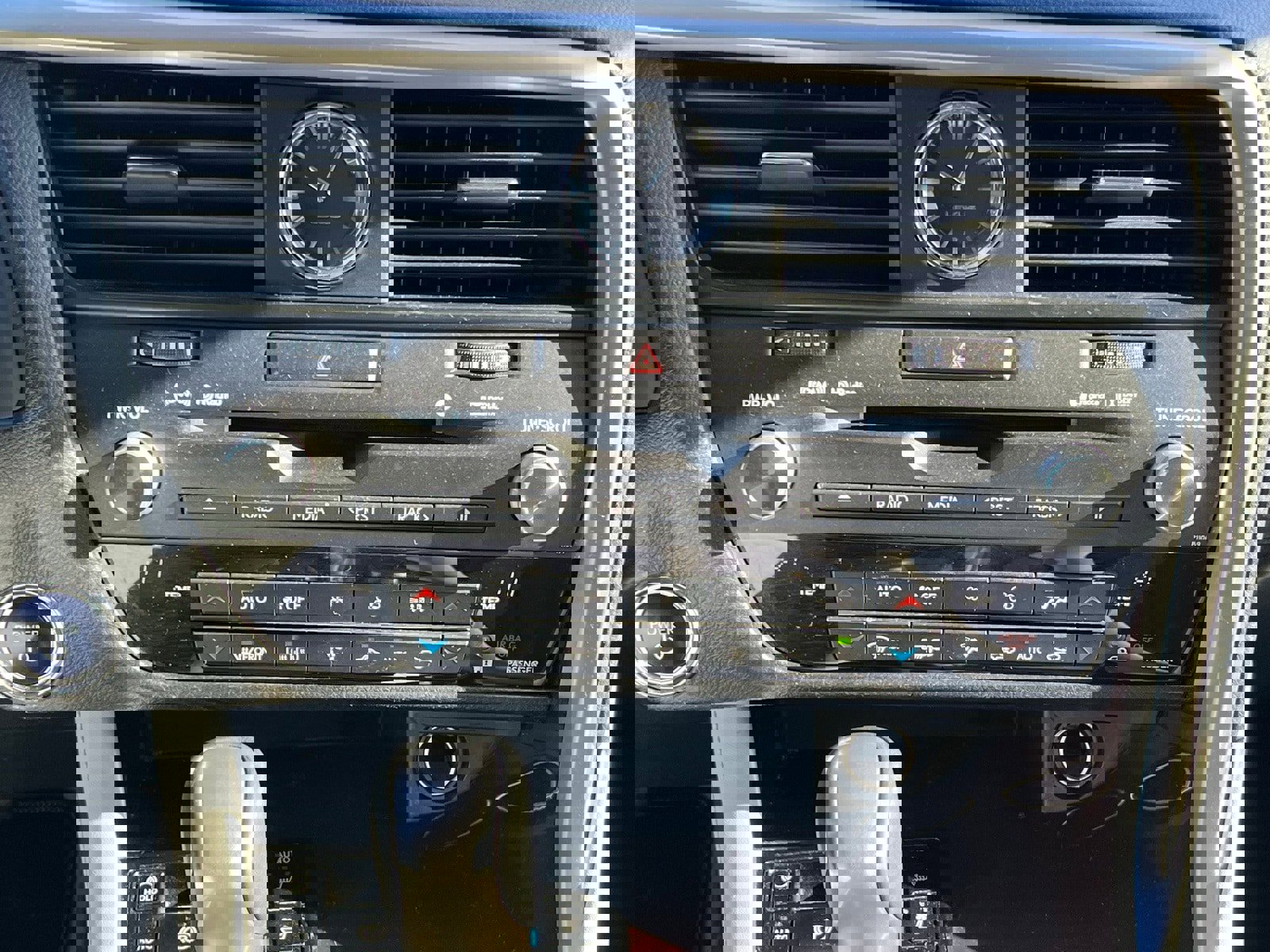 Used 2016 Lexus RX 450h AWD image 34