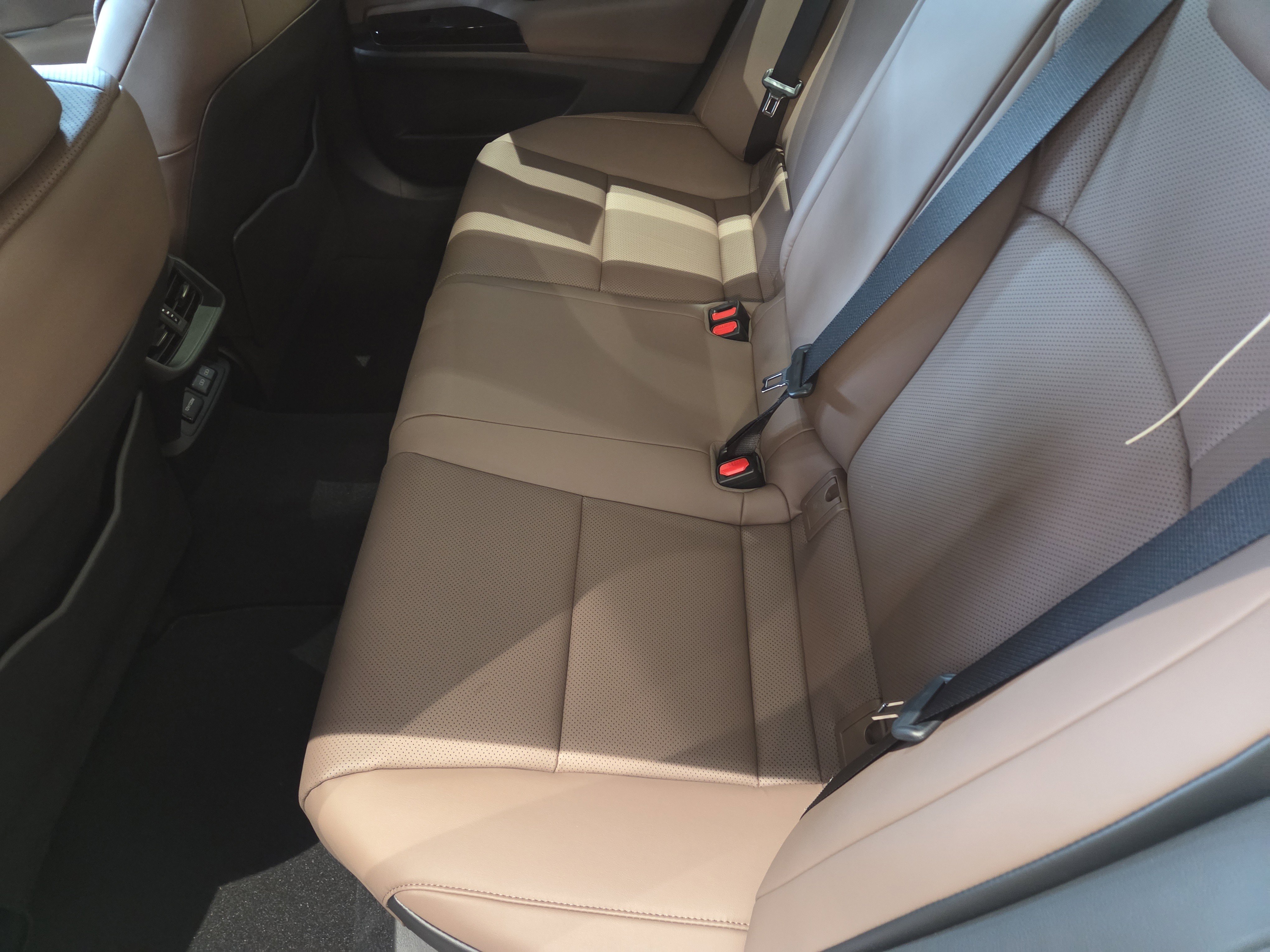 New 2025 Lexus ES 350 w/ Premium Package image 9