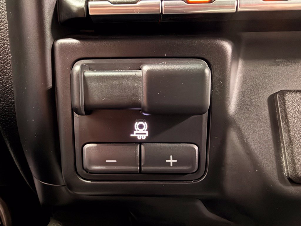 Used 2021 Chevrolet Silverado 1500 LT Trail Boss AWD/4WD image 46