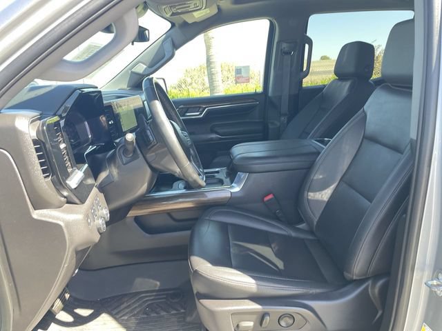Used 2024 Chevrolet Silverado 1500 LT Trail Boss w/ LT Trail Boss Premium Package AWD/4WD image 18