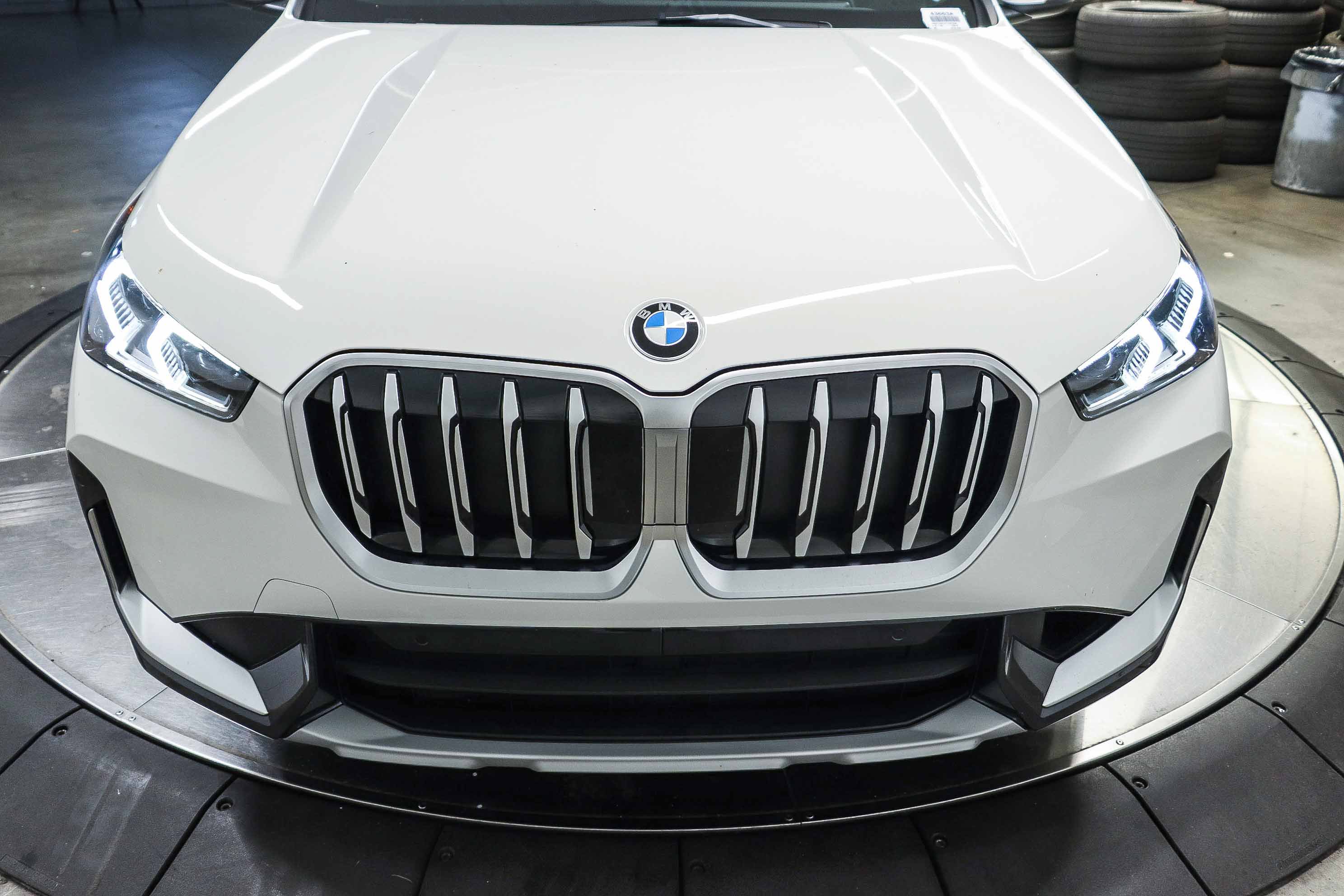 New 2026 BMW X1 xDrive28i w/ Convenience Package AWD/4WD image 12