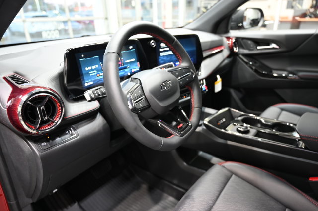 New 2027 Chevrolet Equinox RS w/ Convenience Package III FWD image 21