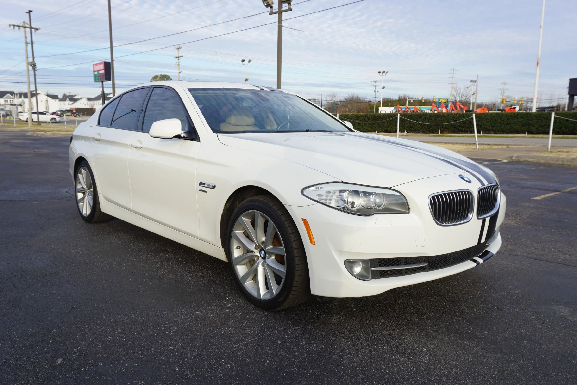 Used 2011 BMW 535i xDrive Sedan image 3