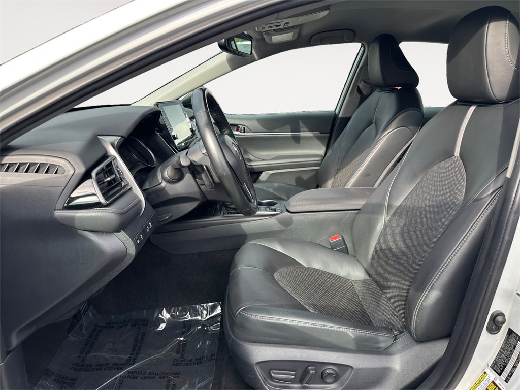 Used 2024 Toyota Camry XSE image 9