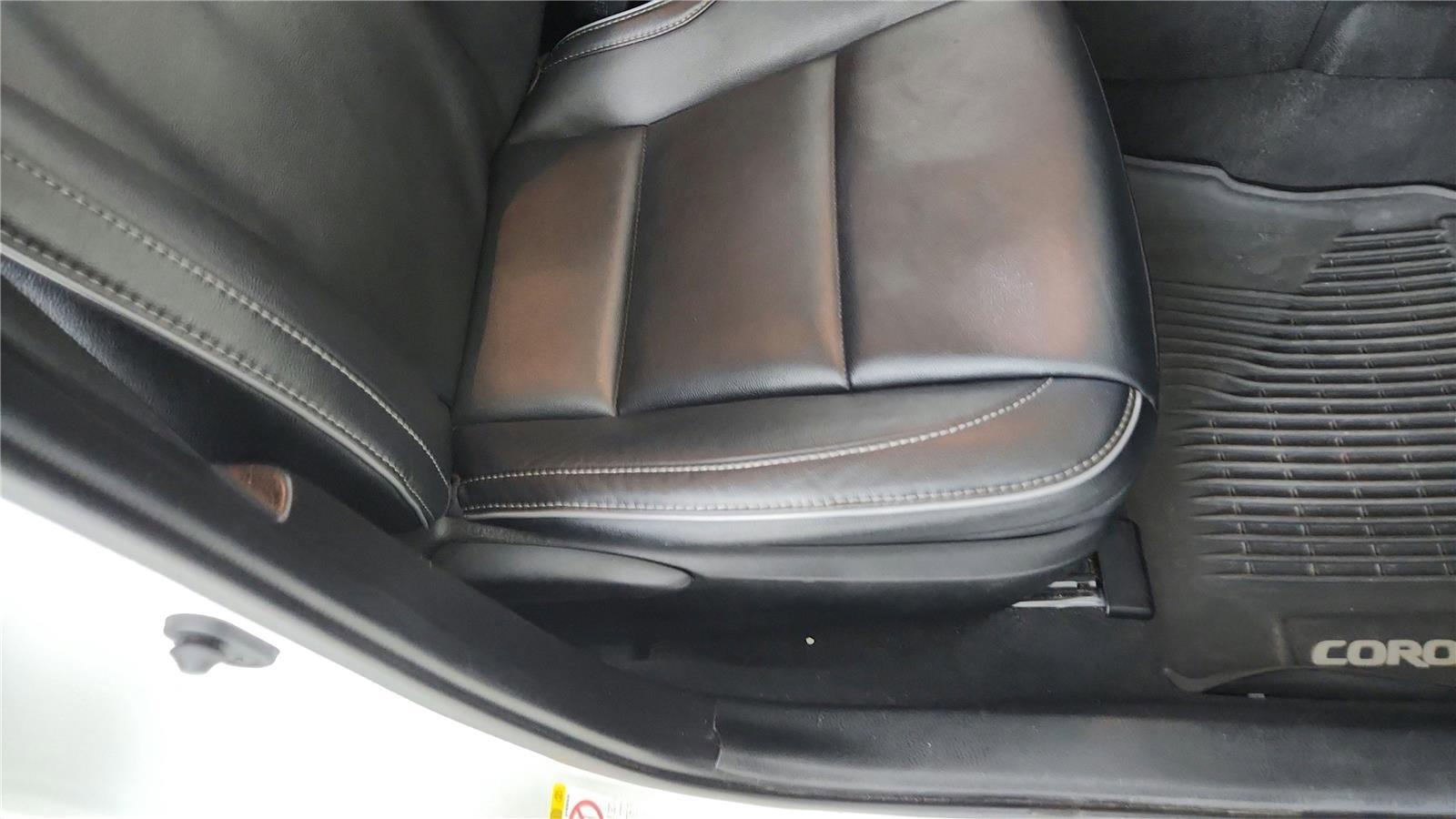 Used 2017 Toyota Corolla XLE FWD image 27