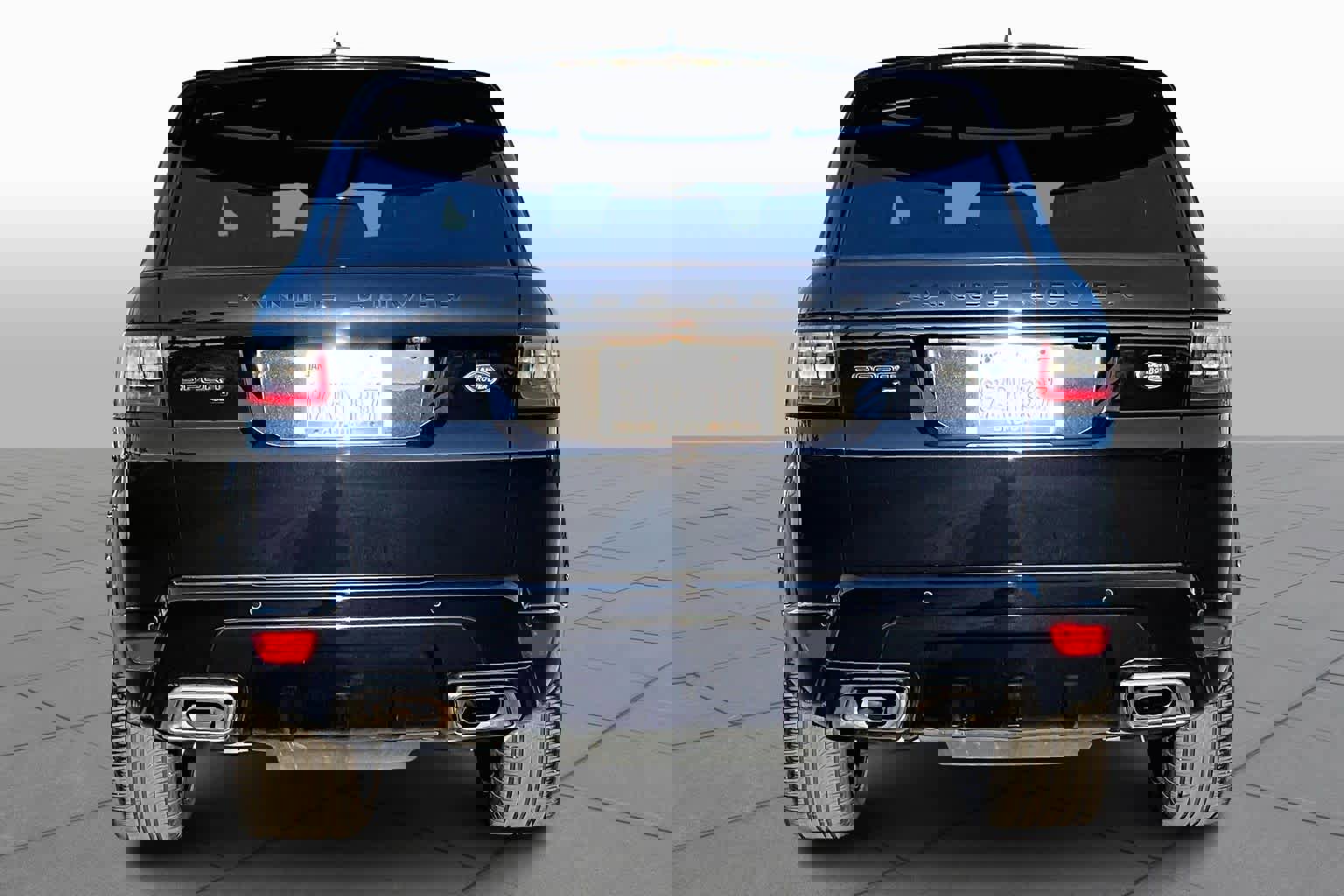 Used 2022 Land Rover Range Rover Sport HSE Silver Edition image 4