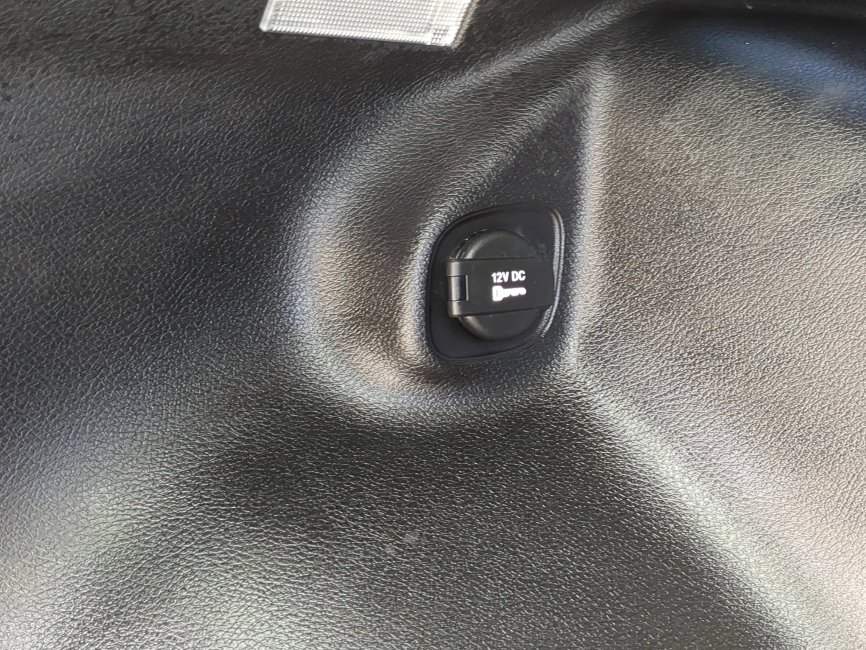 Used 2021 Jeep Cherokee Latitude Lux FWD image 26