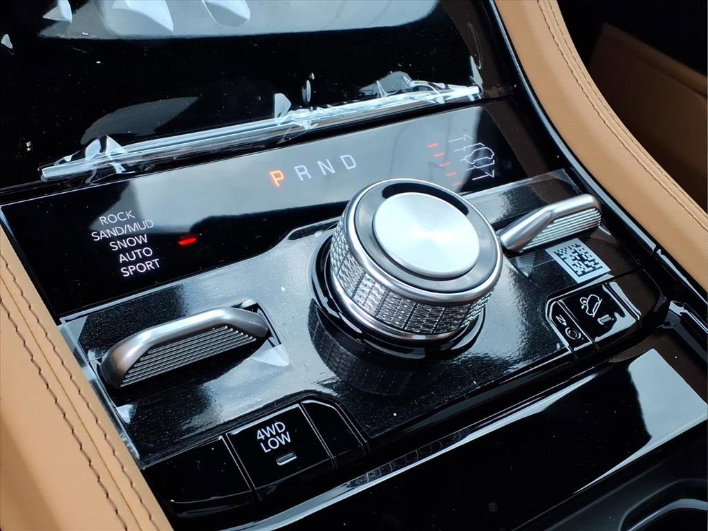 New 2025 Jeep Grand Cherokee Summit image 12