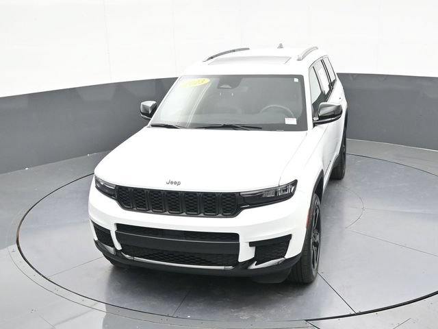 Used 2023 Jeep Grand Cherokee L Laredo AWD/4WD image 67