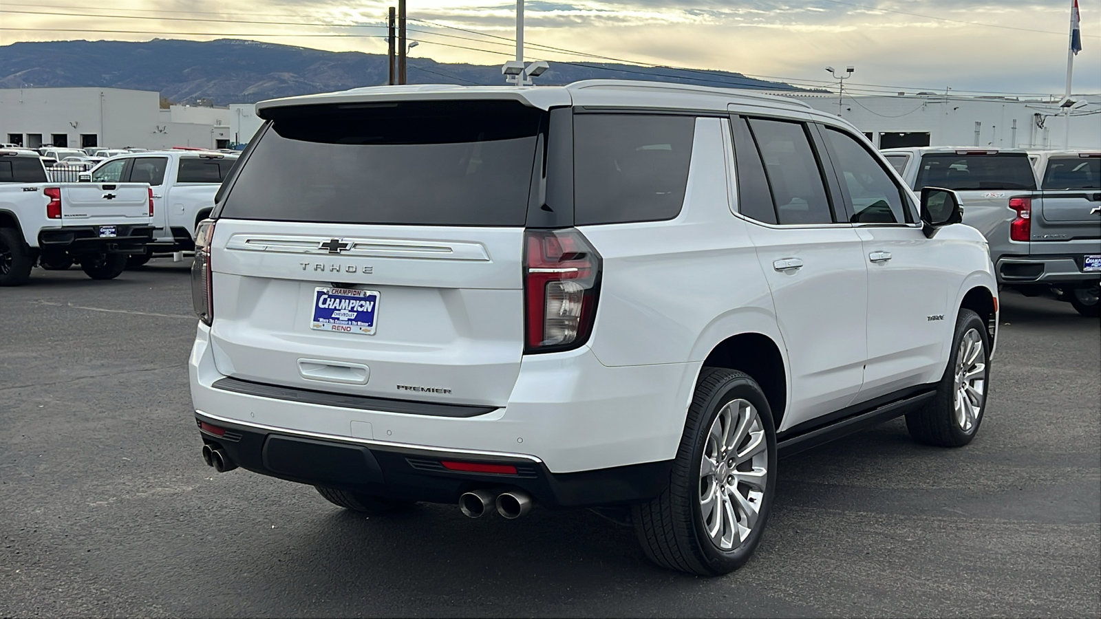 Used 2021 Chevrolet Tahoe Premier w/ Premium Package image 5