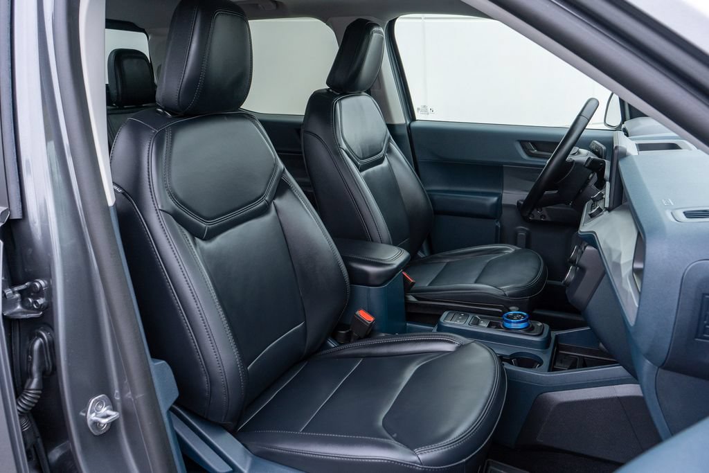 Used 2024 Ford Maverick Lariat w/ Black Appearance Package FWD image 24
