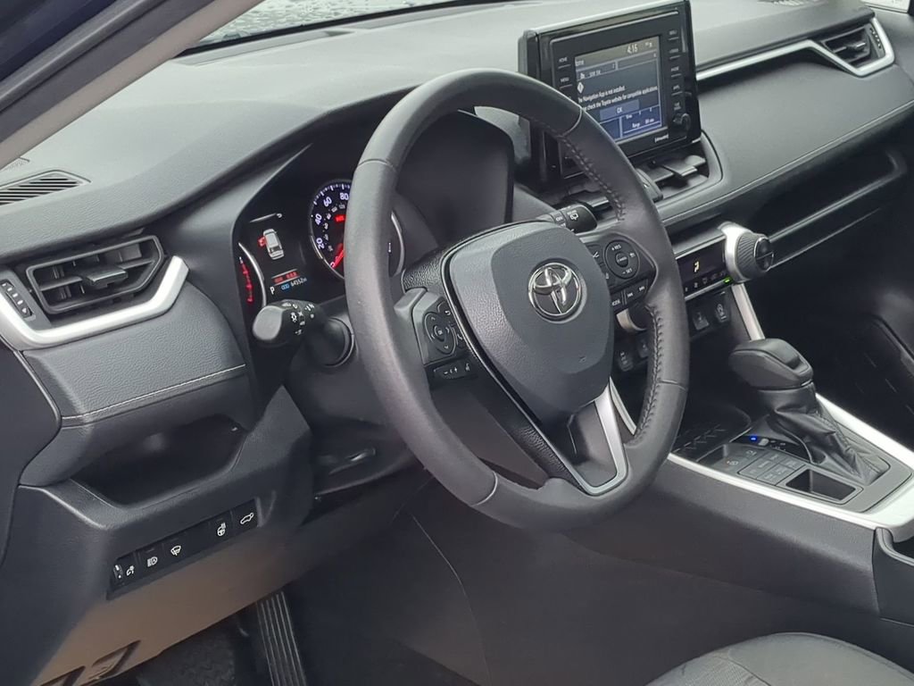 Used 2021 Toyota RAV4 XLE image 2