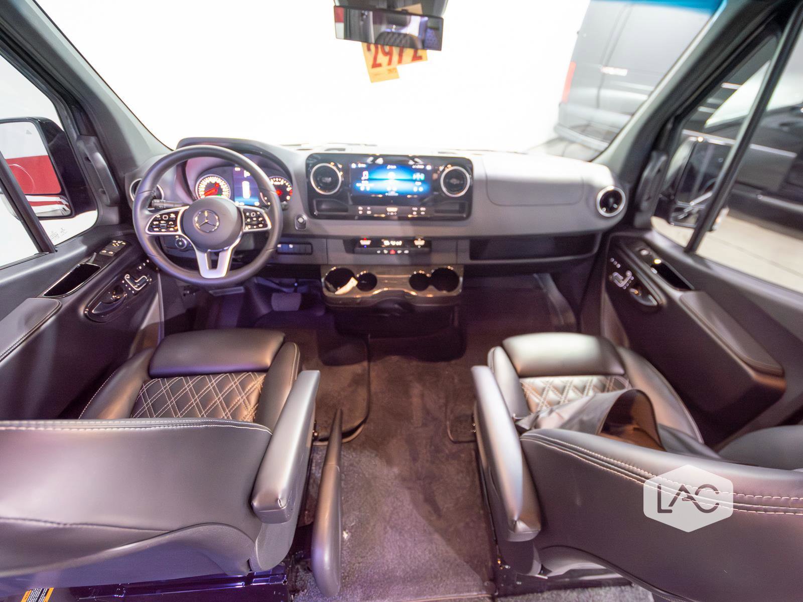 Used 2022 Mercedes-Benz Sprinter 2500 image 10