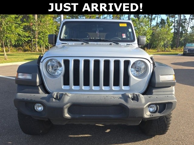 Used 2023 Jeep Wrangler Sport image 2