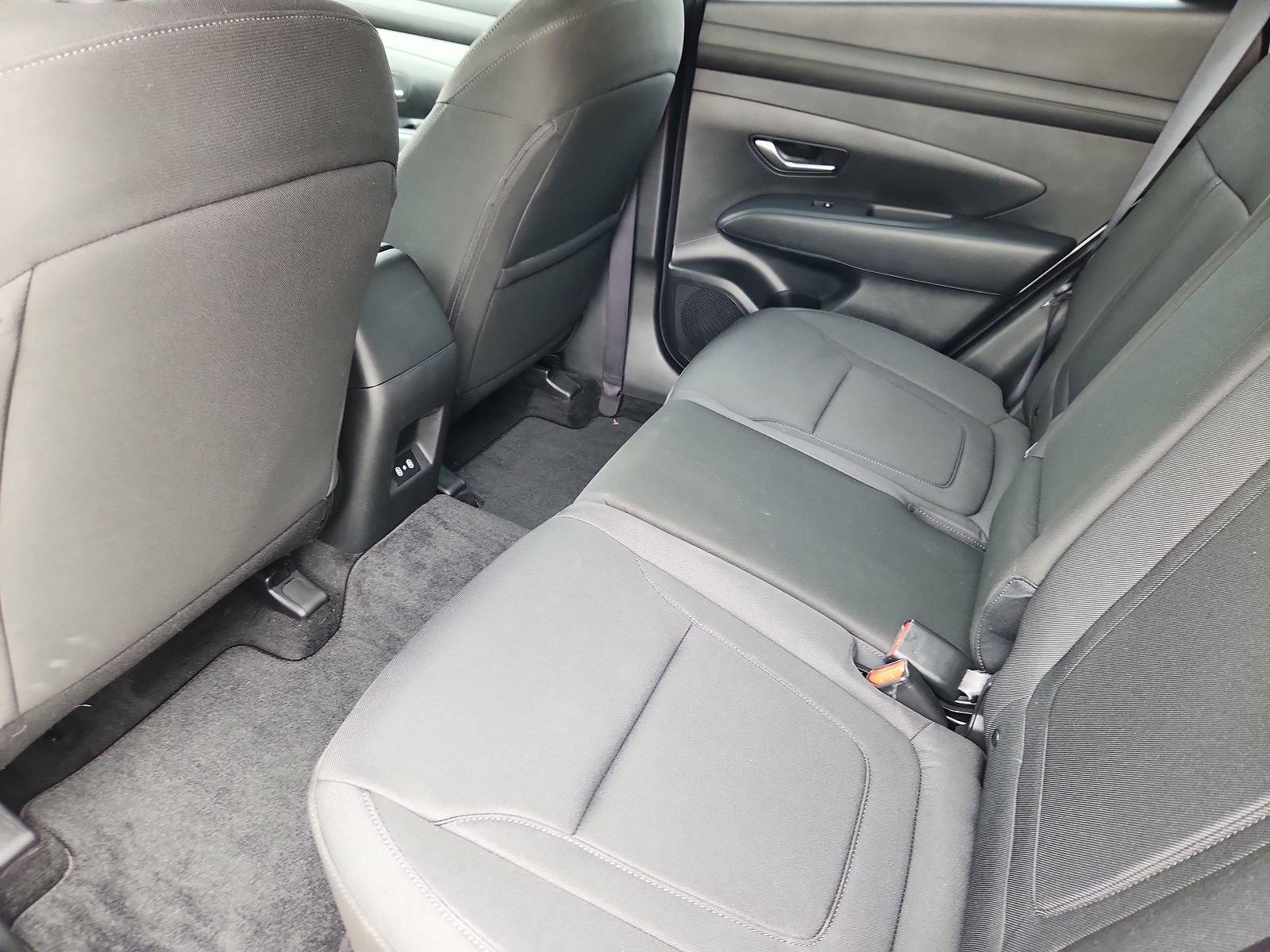 Used 2025 Hyundai Tucson SE AWD/4WD image 11