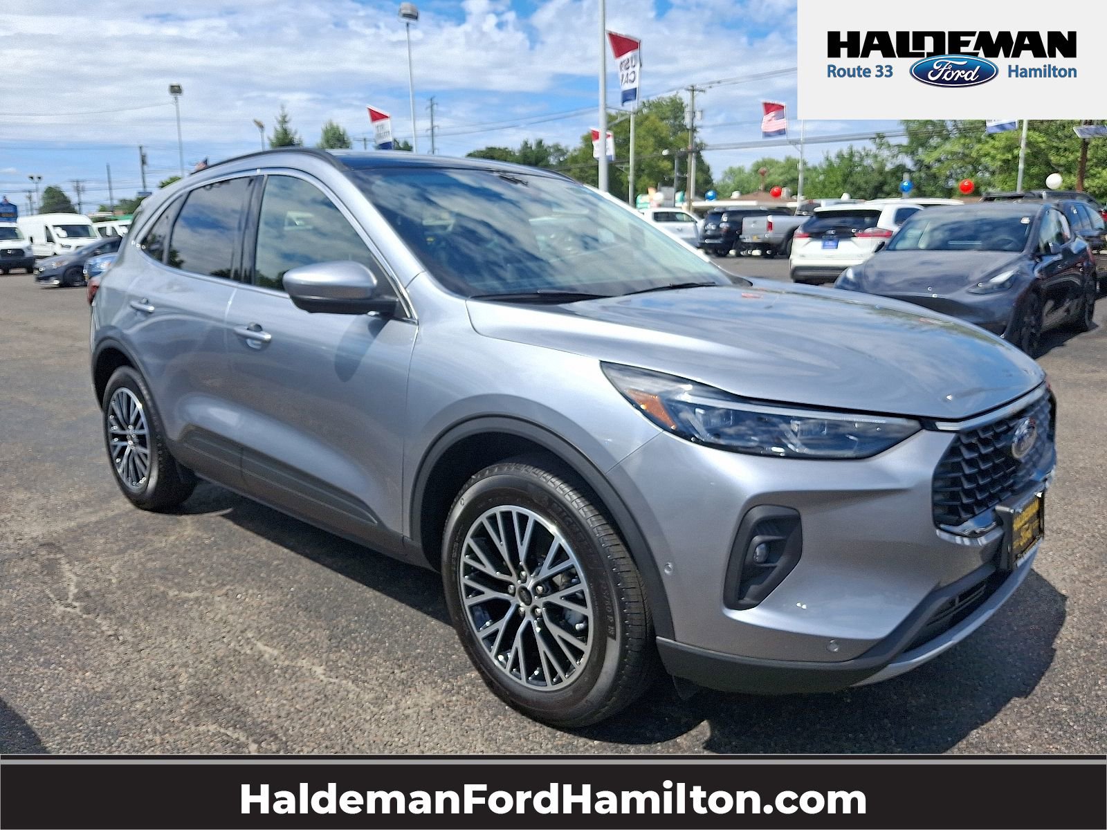 New 2024 Ford Escape SE w/ PHEV Premium Package FWD image 1