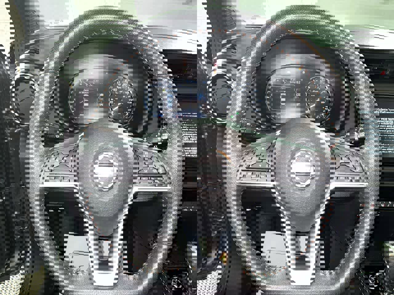 Used 2024 Nissan Kicks SR image 16