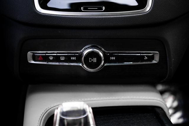 Used 2023 Volvo XC90 B6 Ultimate AWD/4WD image 30