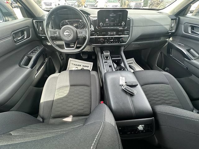 Used 2025 Nissan Pathfinder SV FWD image 19